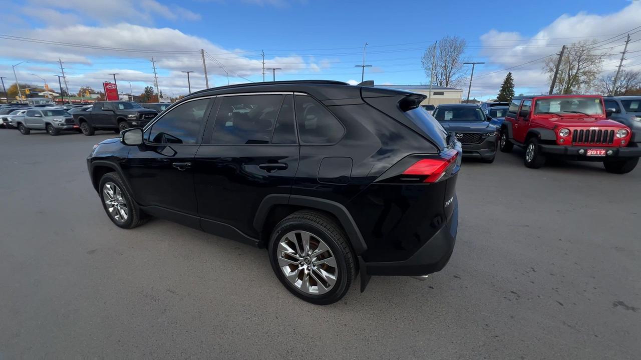 2021 Toyota RAV4 XLE PREMIUM AWD | HTD LEATHER | SUNROOF | CARPLAY Photo