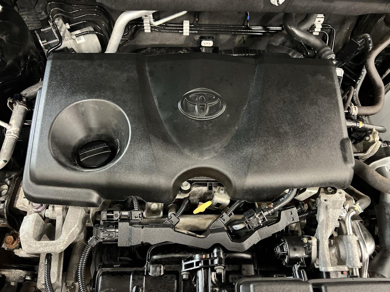 2021 Toyota RAV4 XLE PREMIUM AWD | HTD LEATHER | SUNROOF | CARPLAY Photo