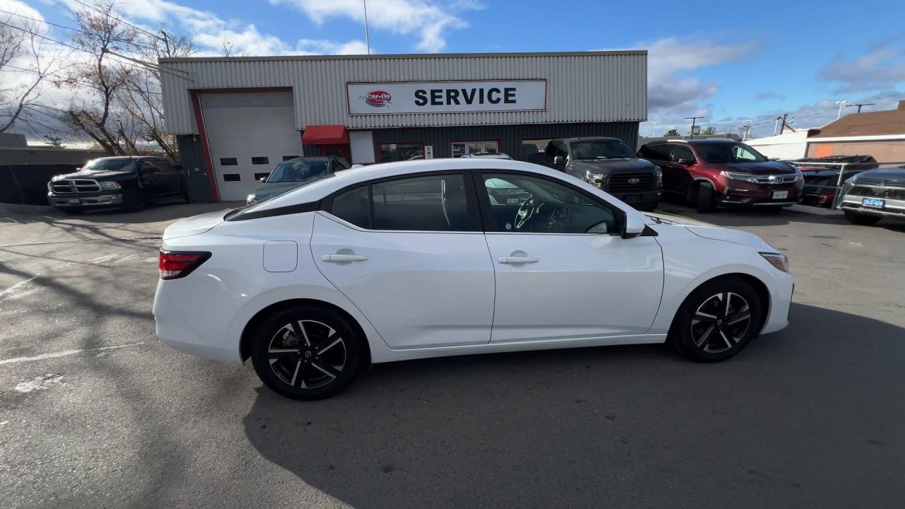 2024 Nissan Sentra SV |HTD SEATS |CARPLAY | REMOTE START |16IN ALLOYS Photo