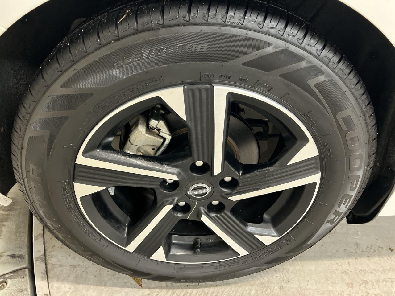 2024 Nissan Sentra SV |HTD SEATS |CARPLAY | REMOTE START |16IN ALLOYS Photo