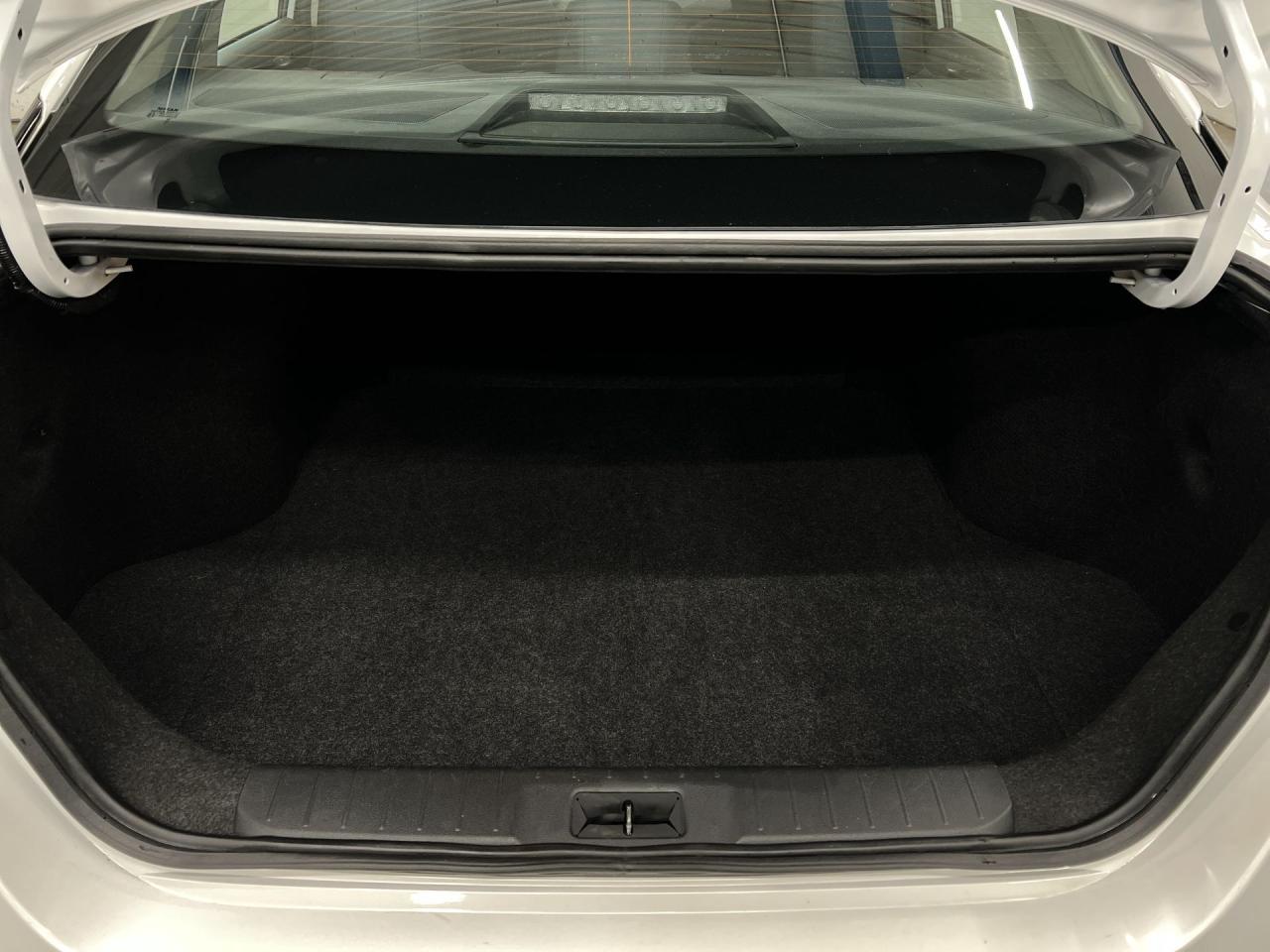 2024 Nissan Sentra SV |HTD SEATS |CARPLAY | REMOTE START |16IN ALLOYS Photo