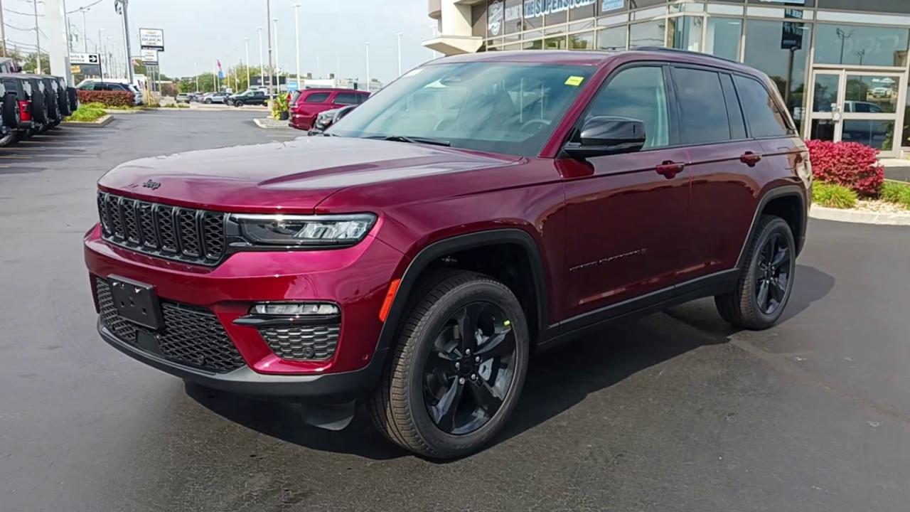 2025 Jeep Grand Cherokee LIMITED 4X4 Photo3