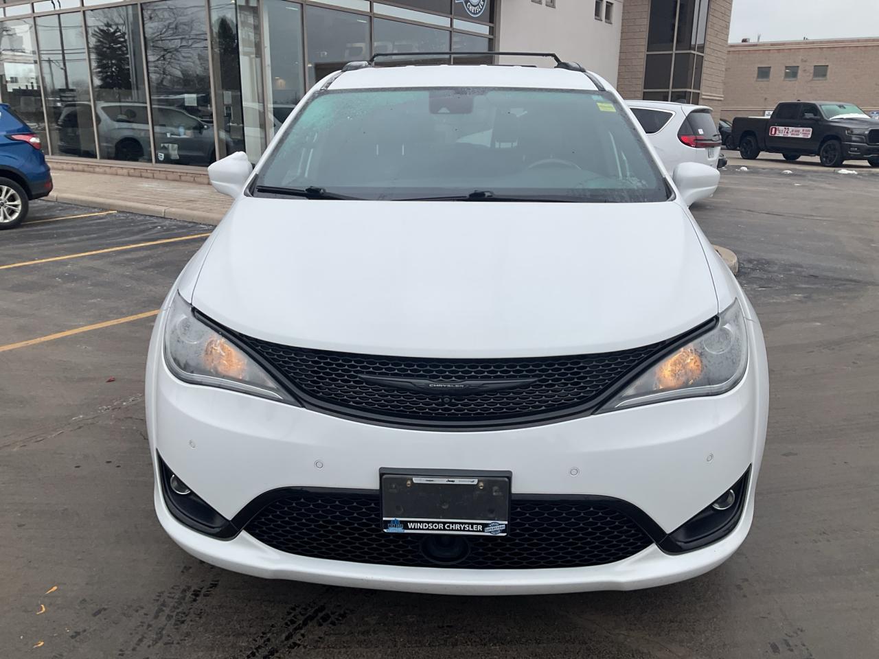 2020 Chrysler Pacifica S APPEARANCE PKG / ADV SAFETY / NAV / 20 WHEELS Photo