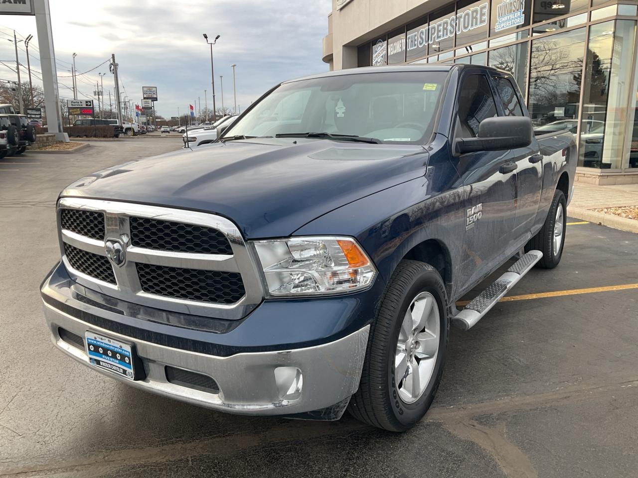 Used 2019 RAM 1500 Crew Cab SXT PLUS QUAD CAB / V6 / 20 WHEELS / FOG LAMPS for sale in Windsor, ON