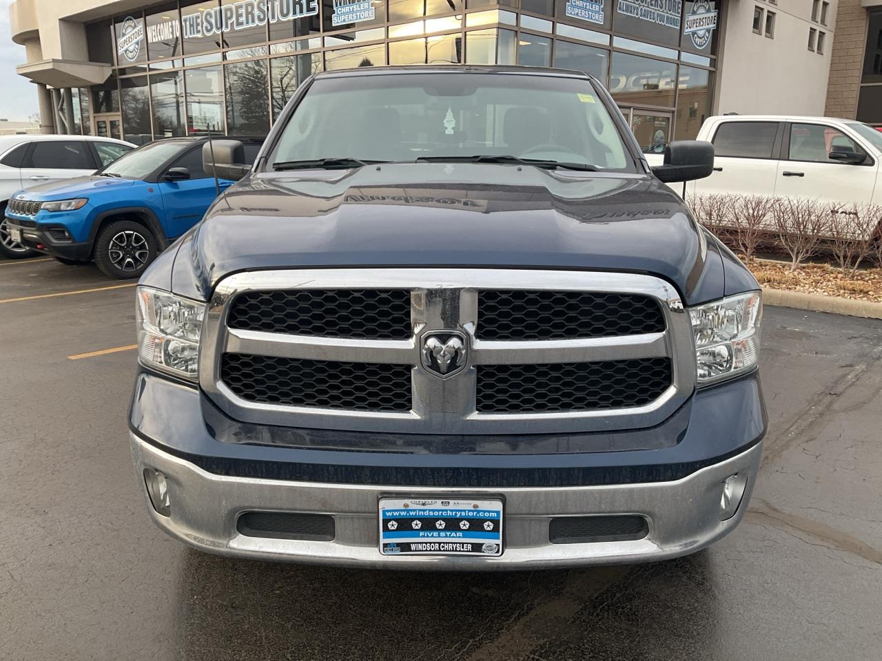 2019 RAM 1500 Crew Cab SXT PLUS QUAD CAB / V6 / 20 WHEELS / FOG LAMPS Photo