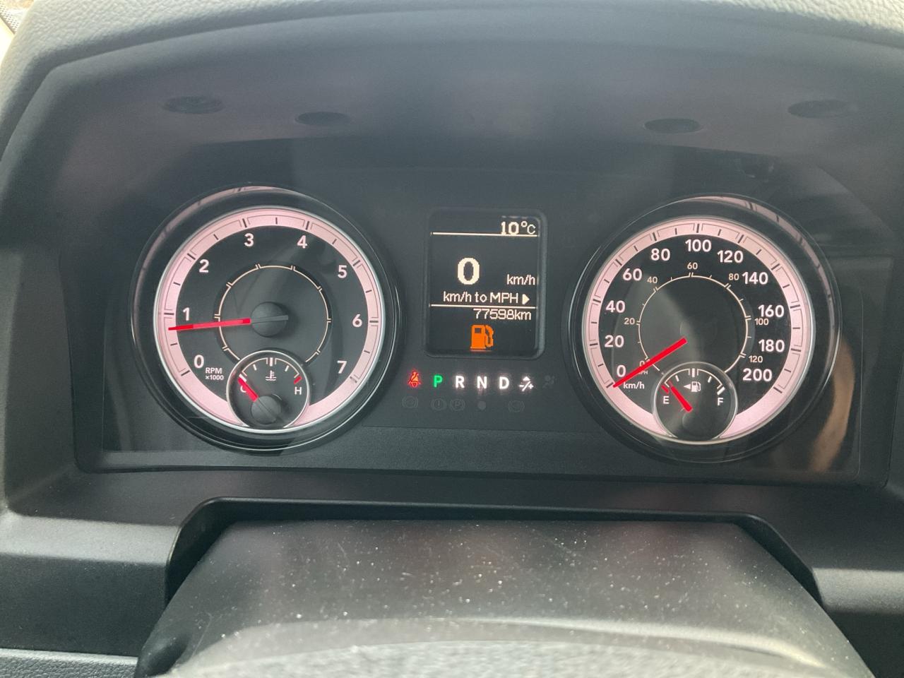 2019 RAM 1500 Crew Cab SXT PLUS QUAD CAB / V6 / 20 WHEELS / FOG LAMPS Photo