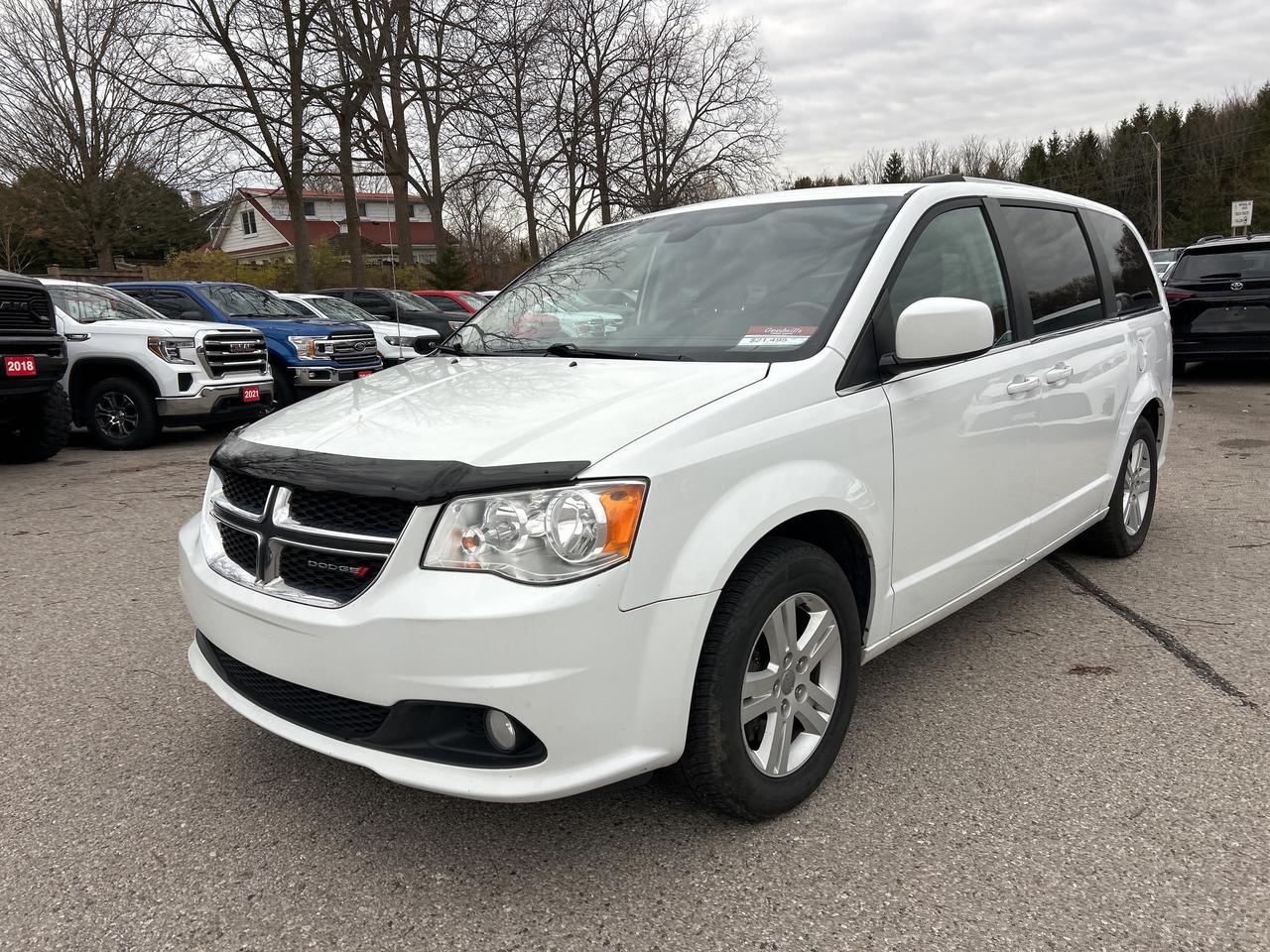 2020 Dodge Grand Caravan CREW, HEATED LEATHER, POWER SLIDING DOORS! Photo