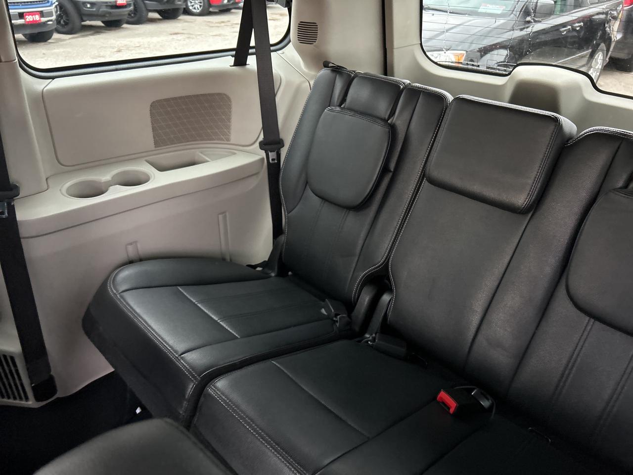 2020 Dodge Grand Caravan CREW, HEATED LEATHER, POWER SLIDING DOORS! Photo