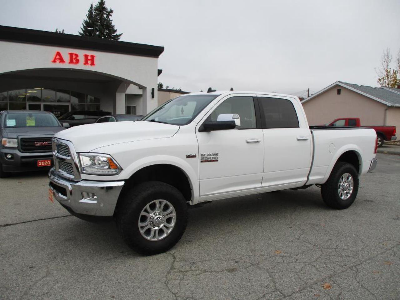 2018 RAM 2500 Laramie Crew Cab 4x4 Photo0