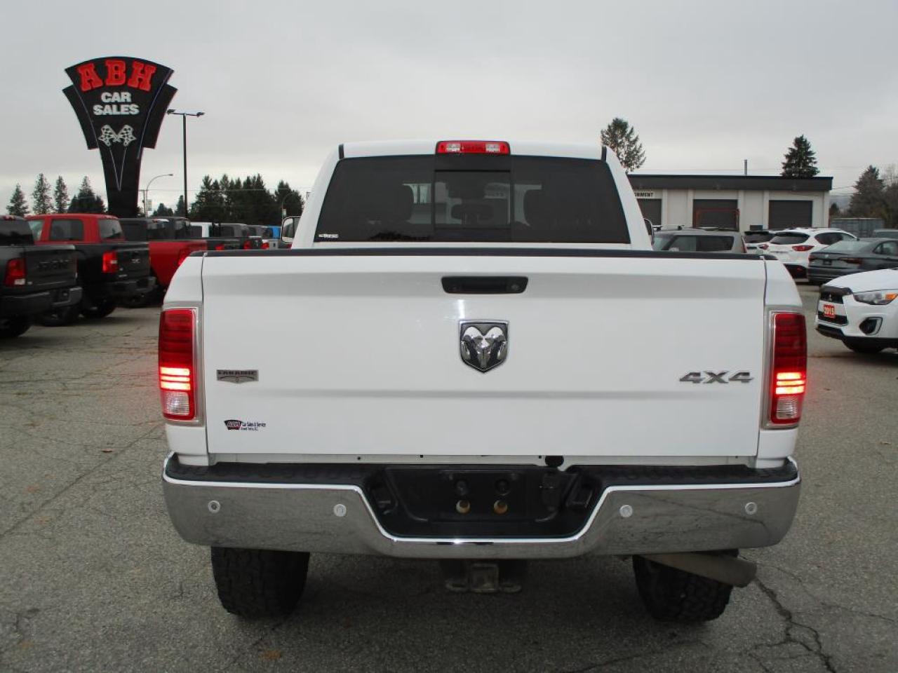 2018 RAM 2500 Laramie Crew Cab 4x4 Photo7