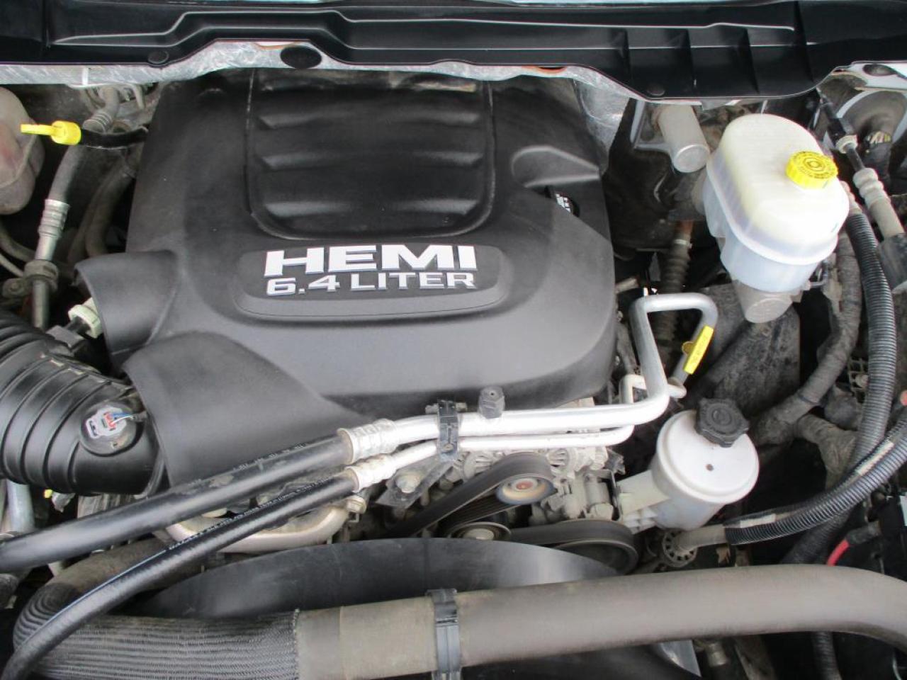 2018 RAM 2500 Laramie Crew Cab 4x4 Photo22