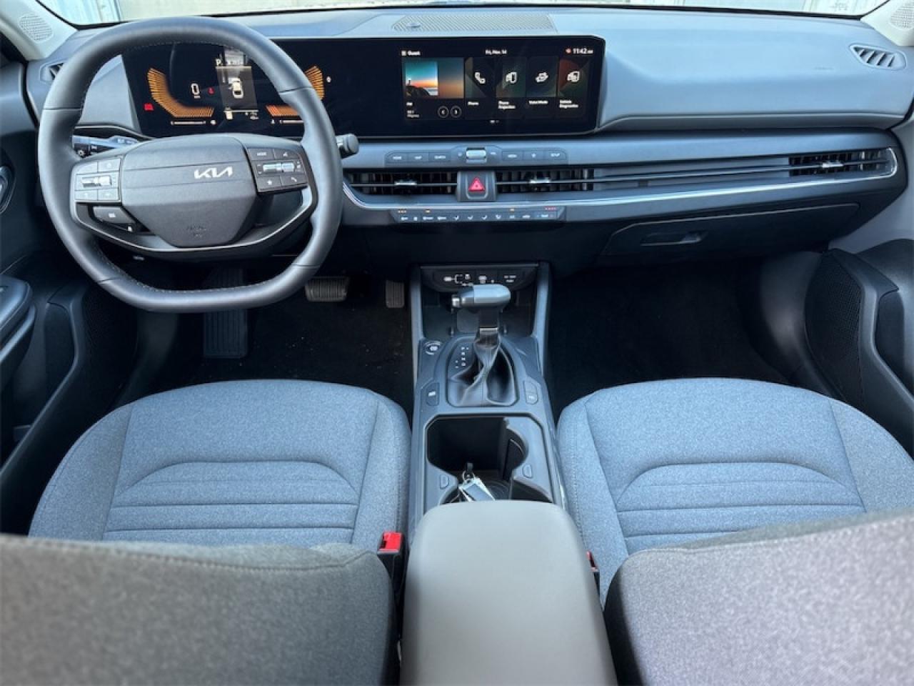 2025 Kia K4 EX   -  Heated Steering Wheel Photo3