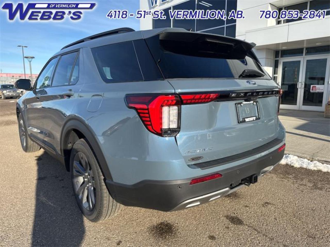 2026 Ford Explorer Active Photo4
