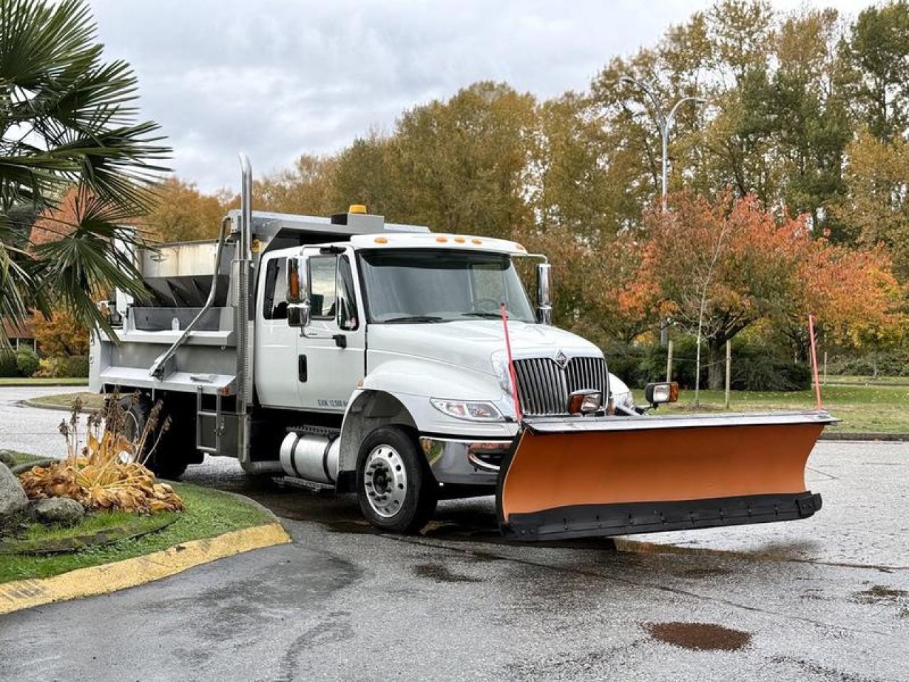 Used 2009 International 4400 Plow Truck with Swenson Sander and 11-Foot Dump Body for sale in Burnaby, BC