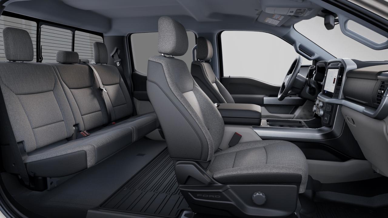 2025 Ford F-150 XLT Photo5