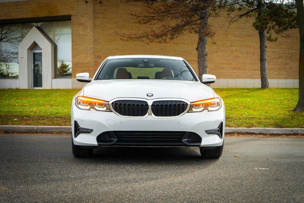 2022 BMW 3 Series 330e xDrive Photo