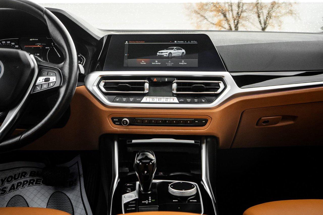 2022 BMW 3 Series 330e xDrive Photo