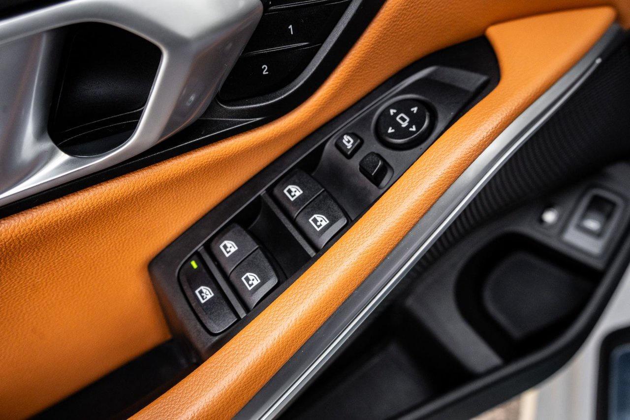 2022 BMW 3 Series 330e xDrive Photo