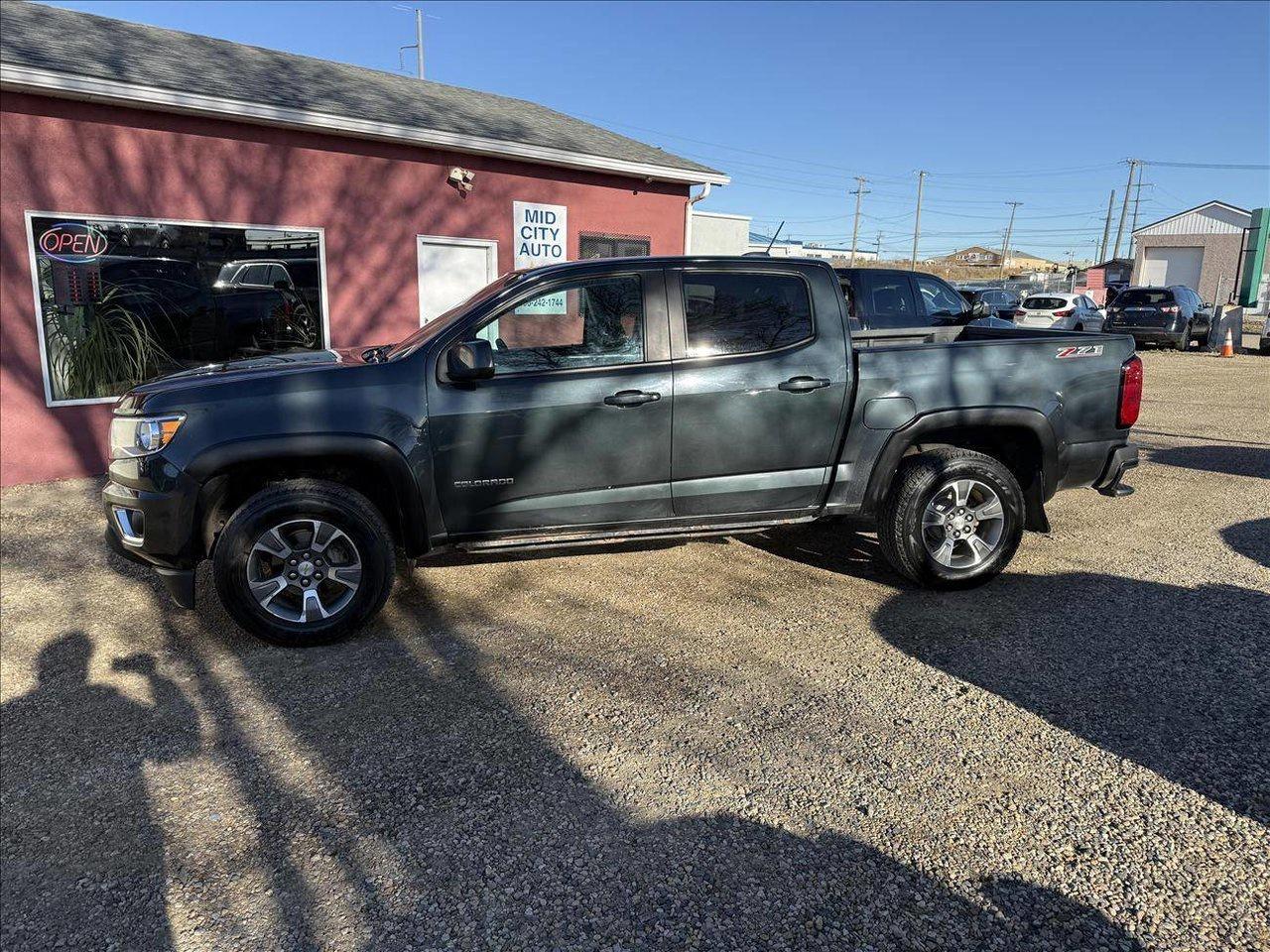 Used 2017 Chevrolet Colorado Z71 CREW 4WD for sale in Saskatoon, SK