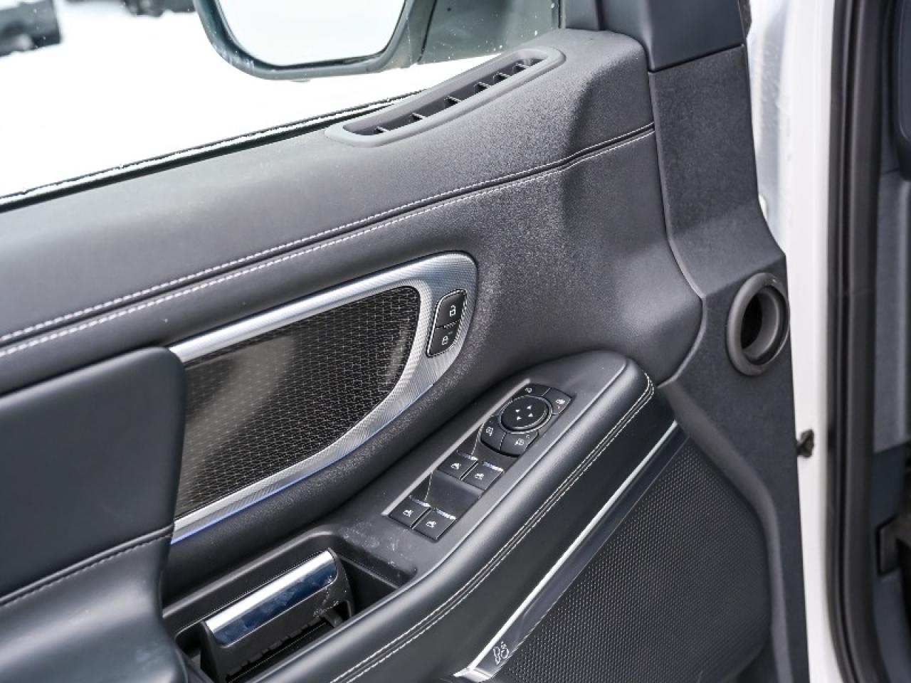 2025 Ford Expedition Platinum Photo