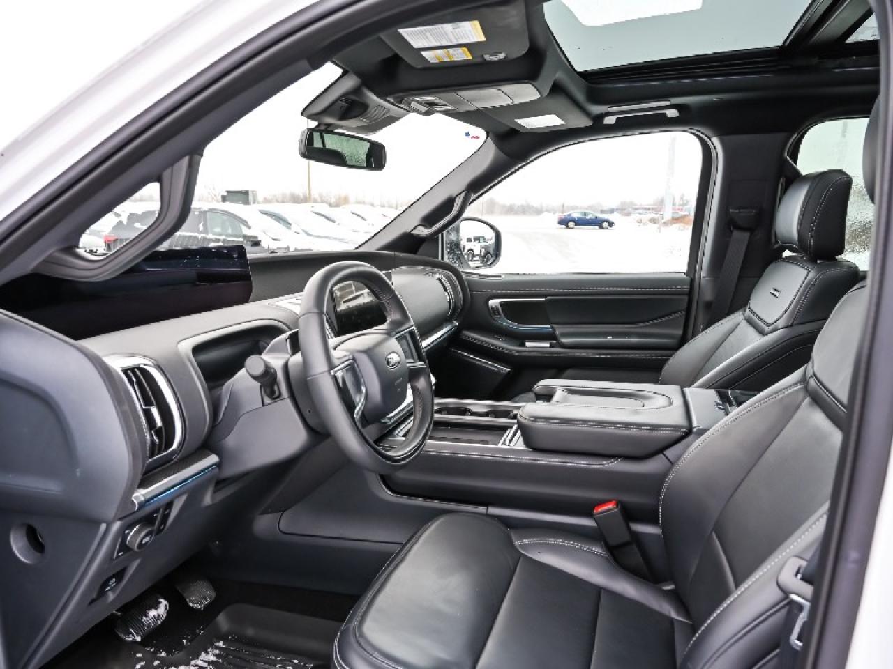 2025 Ford Expedition Platinum Photo