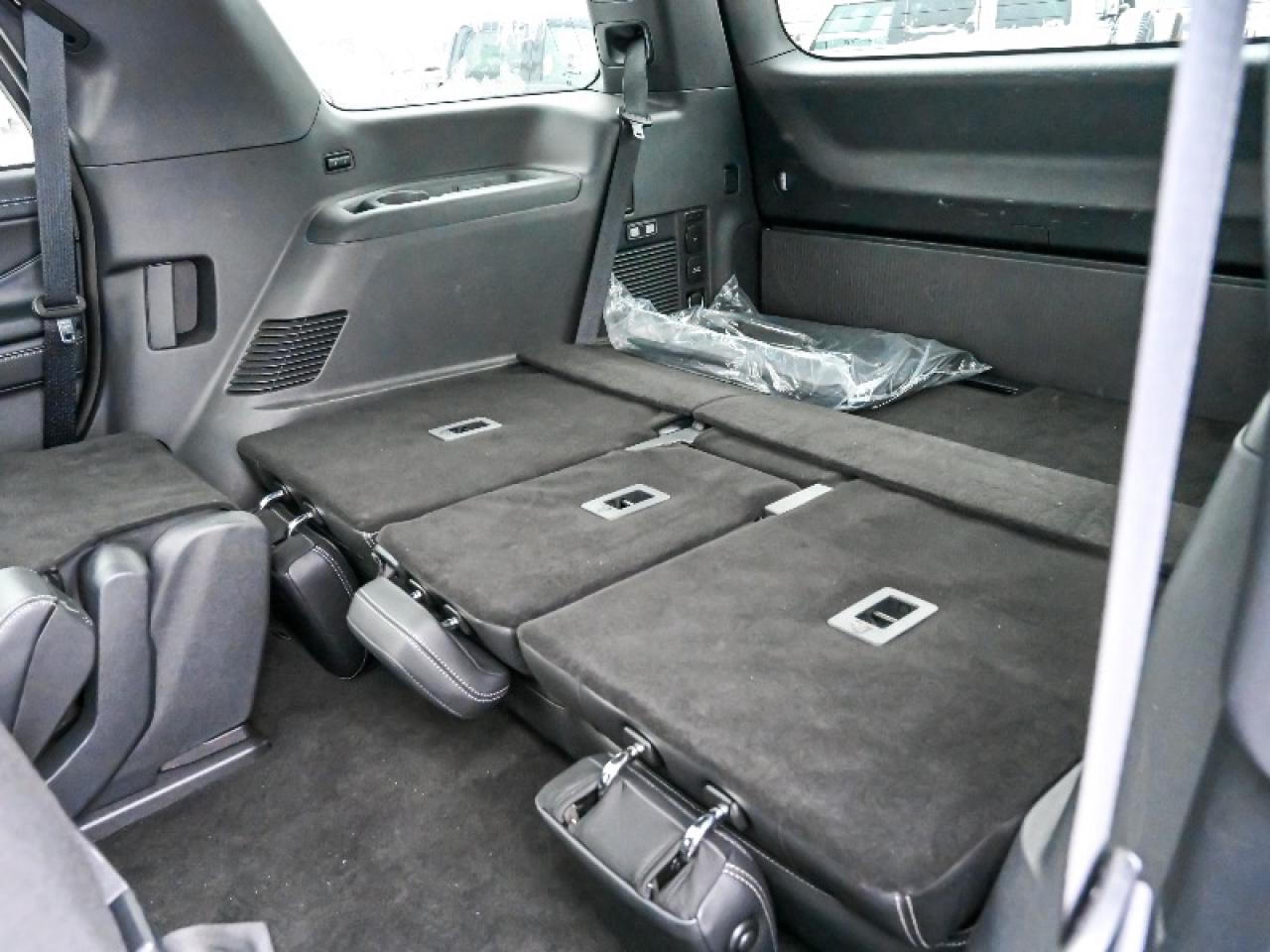 2025 Ford Expedition Platinum Photo