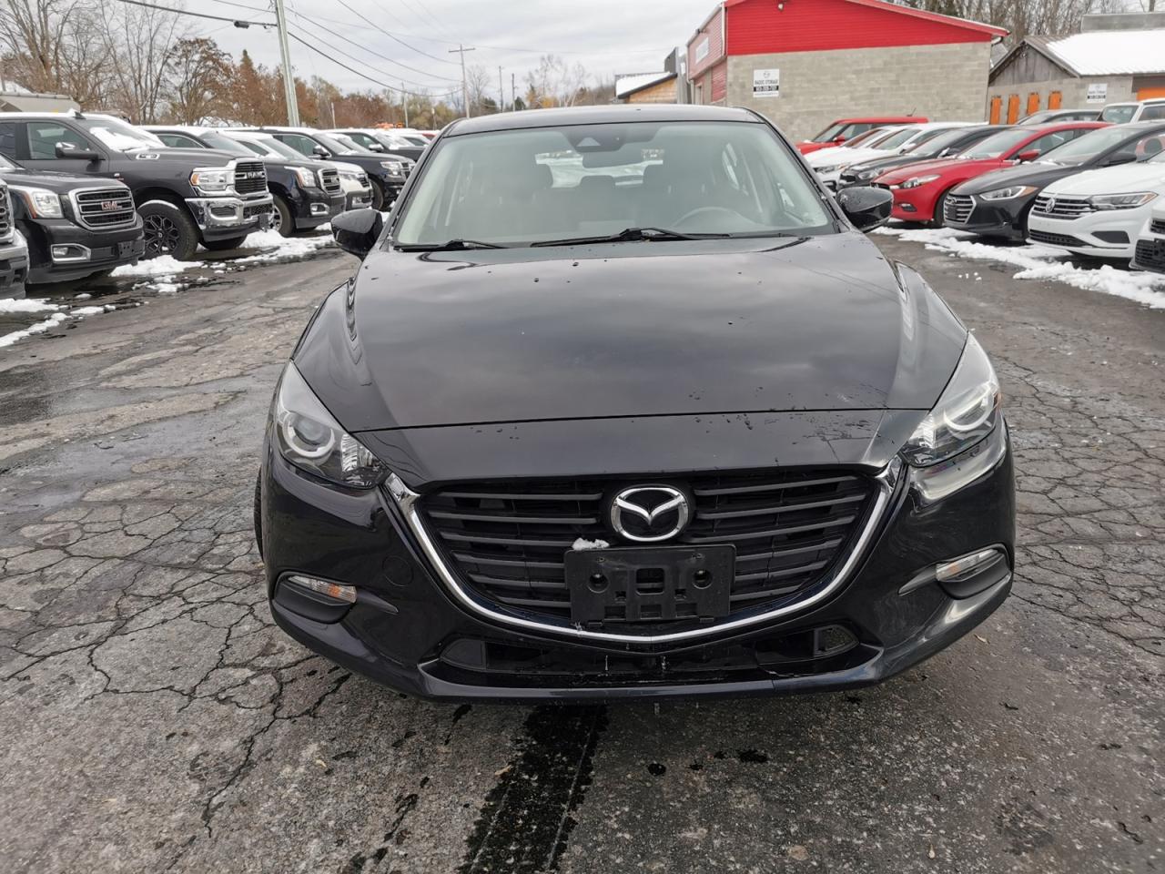 2018 Mazda MAZDA3 i Touring - Photo #8