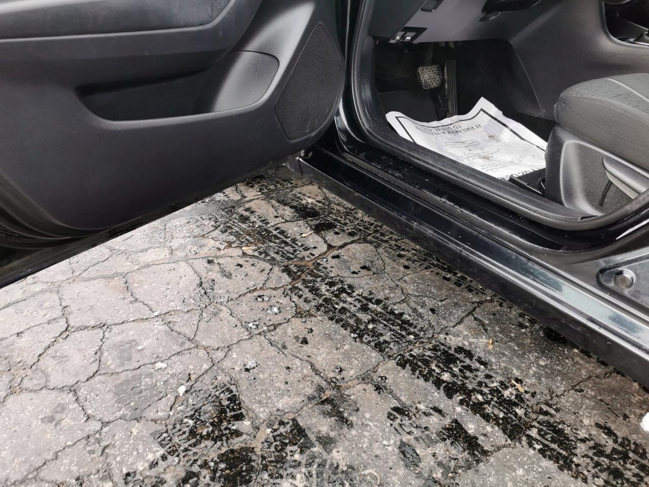 2018 Mazda MAZDA3 i Touring - Photo #12