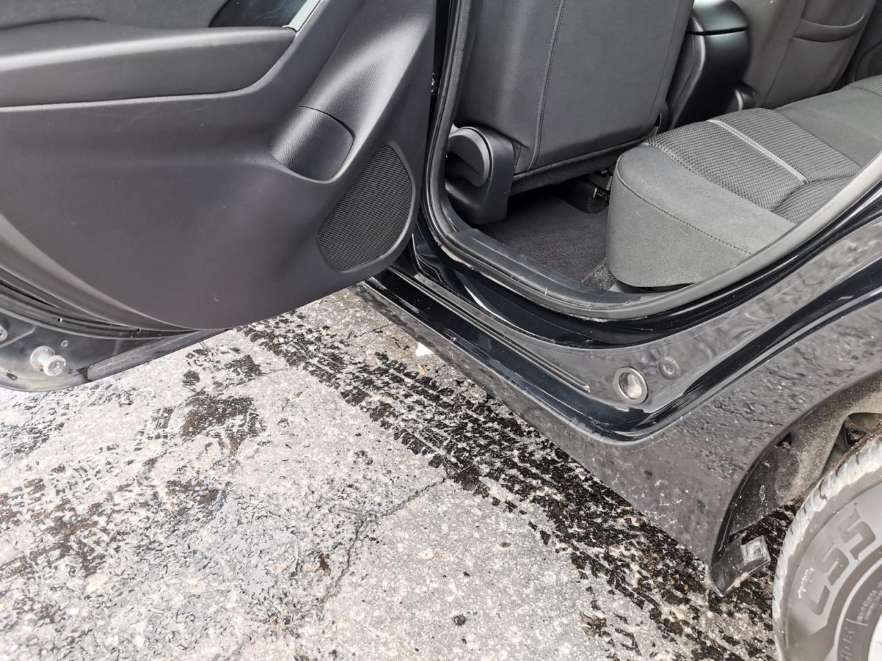 2018 Mazda MAZDA3 i Touring - Photo #14