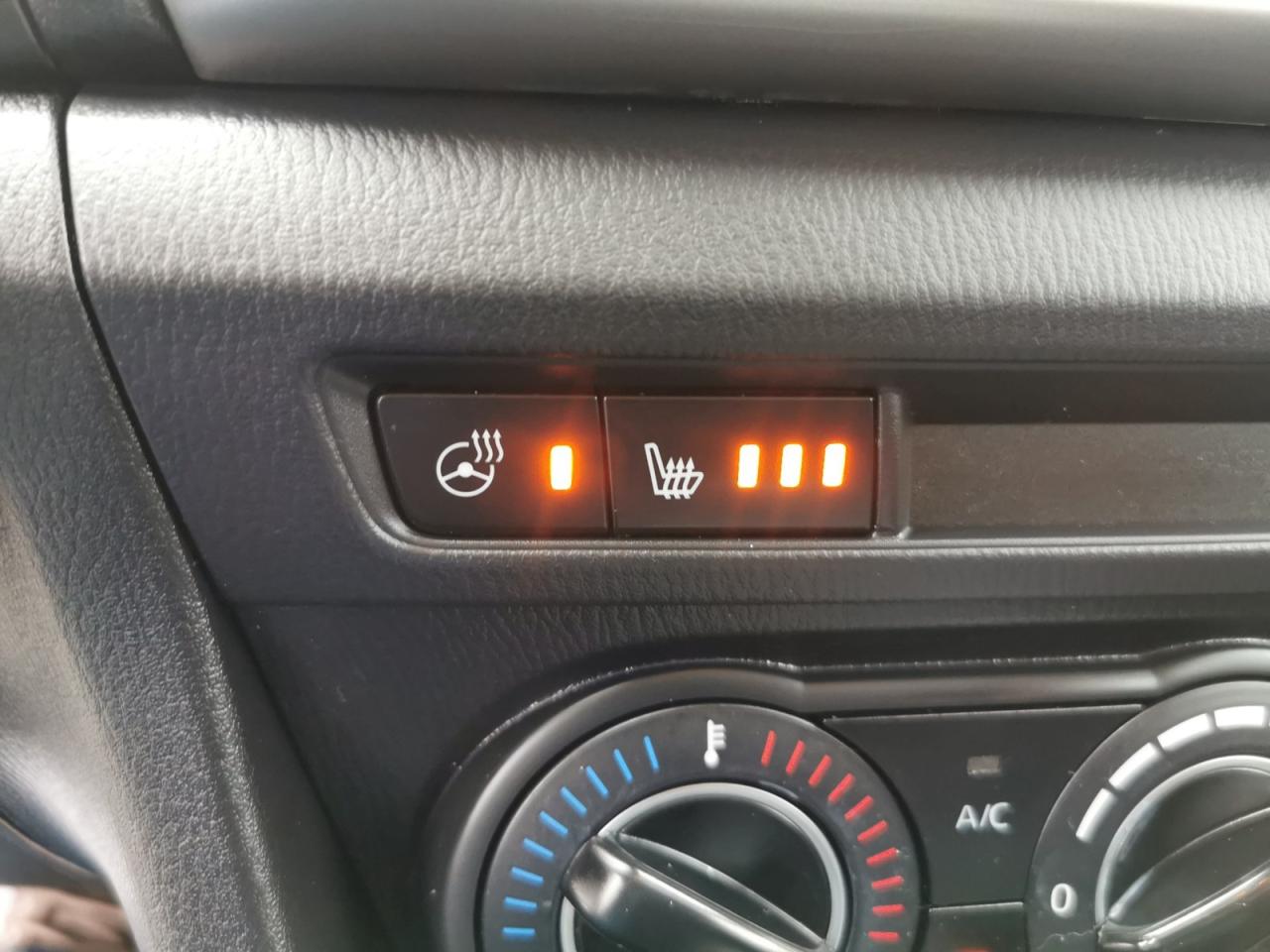 2018 Mazda MAZDA3 i Touring - Photo #25