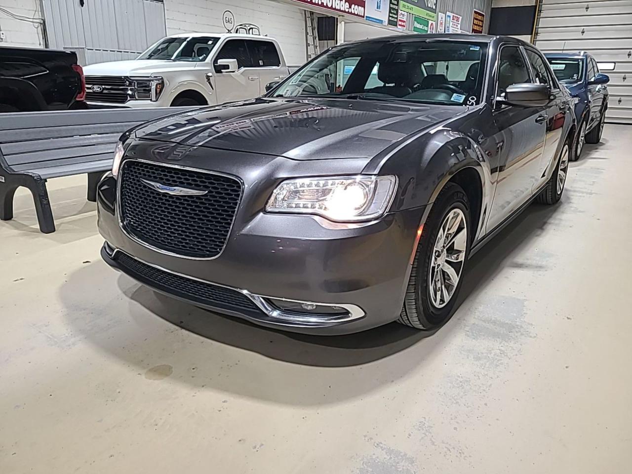 Used 2018 Chrysler 300 Touring for sale in Madoc, ON