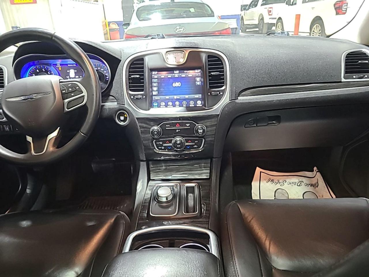 2018 Chrysler 300 Touring  - Photo #6