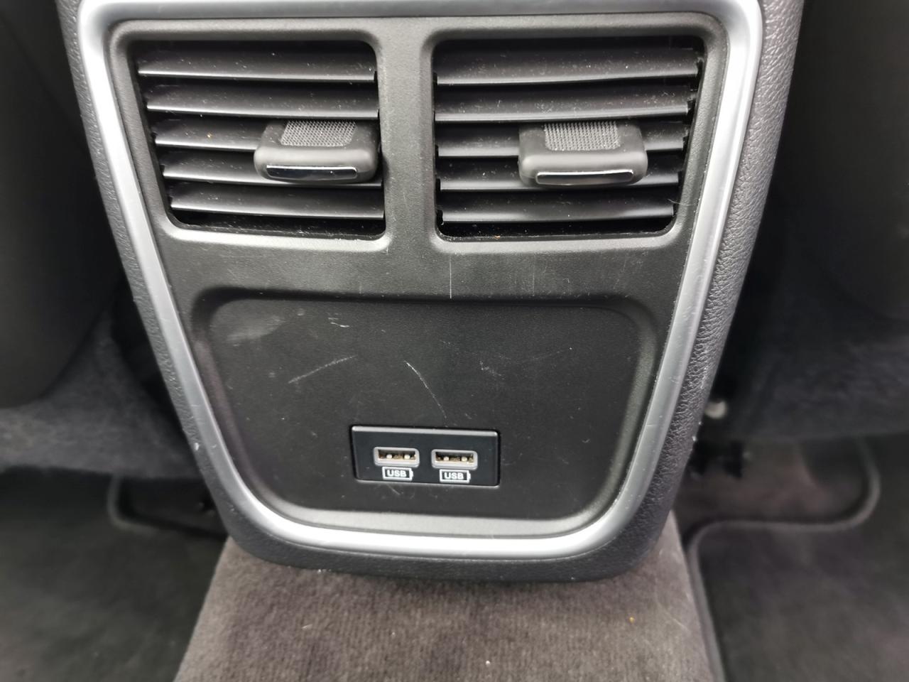 2018 Chrysler 300 Touring  - Photo #19