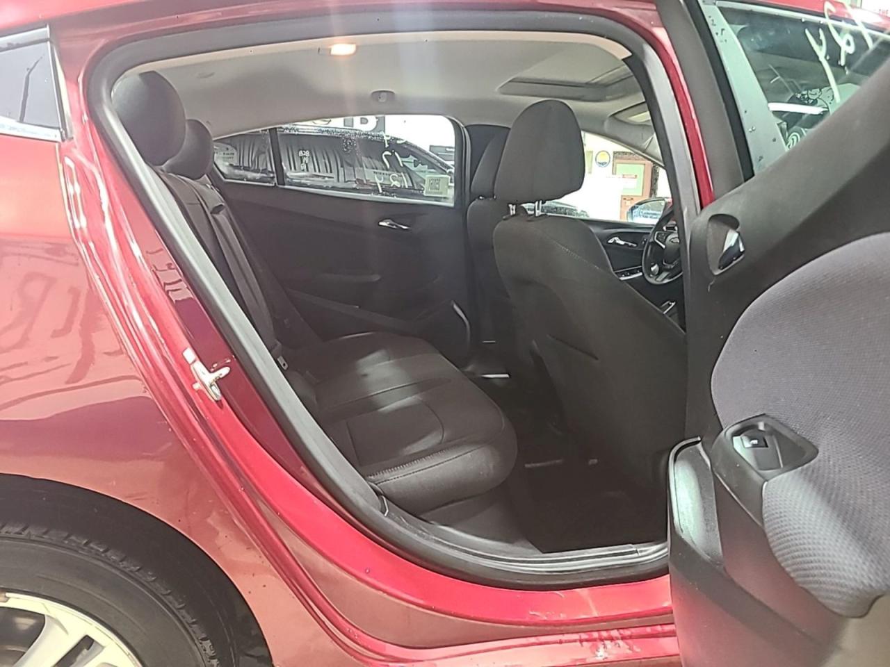 2017 Chevrolet Cruze LT - Photo #8