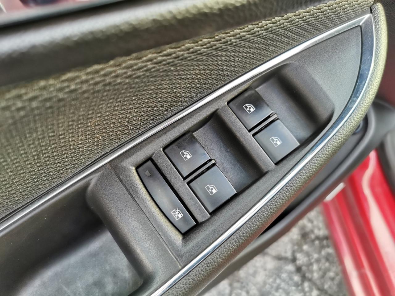 2017 Chevrolet Cruze LT Photo