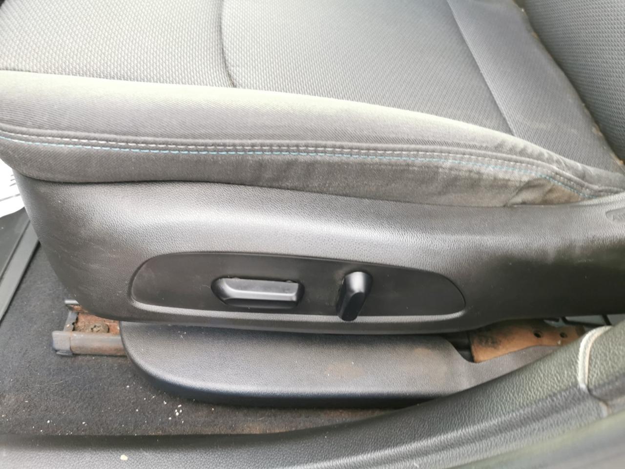 2017 Chevrolet Cruze LT Photo