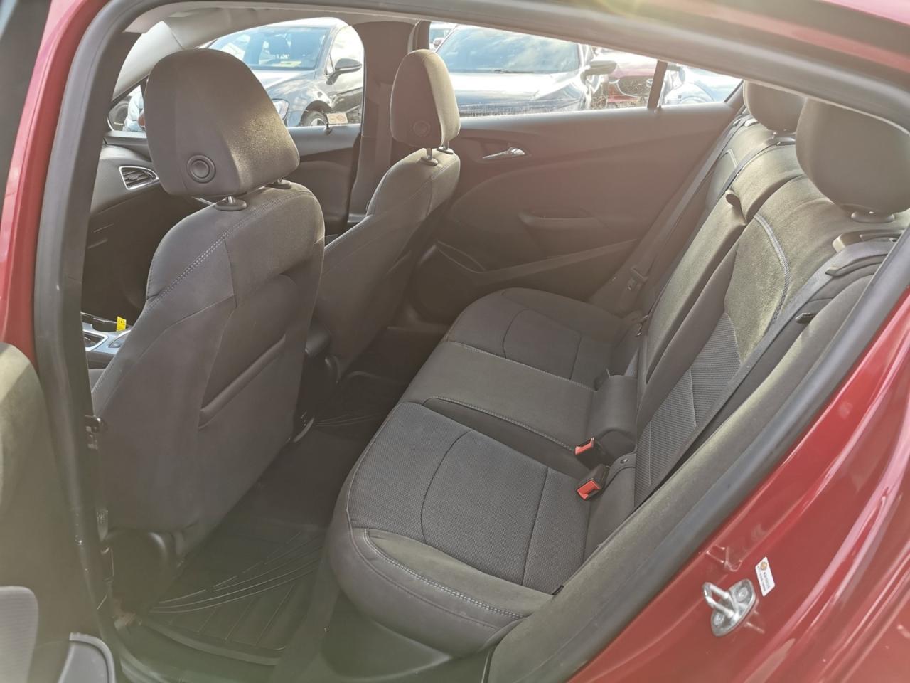 2017 Chevrolet Cruze LT Photo