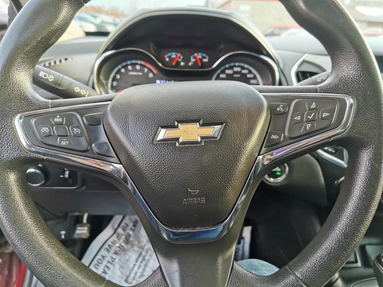 2017 Chevrolet Cruze LT Photo