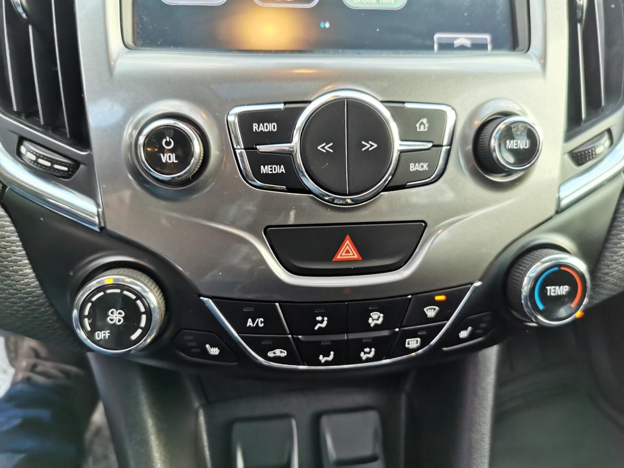 2017 Chevrolet Cruze LT Photo