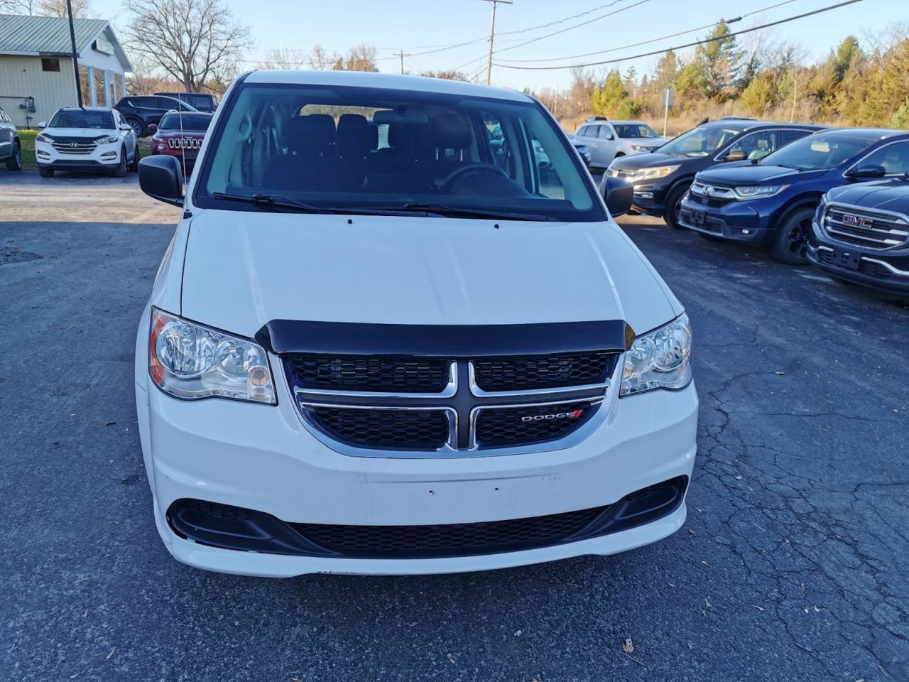 2016 Dodge Grand Caravan SE Plus - Photo #2