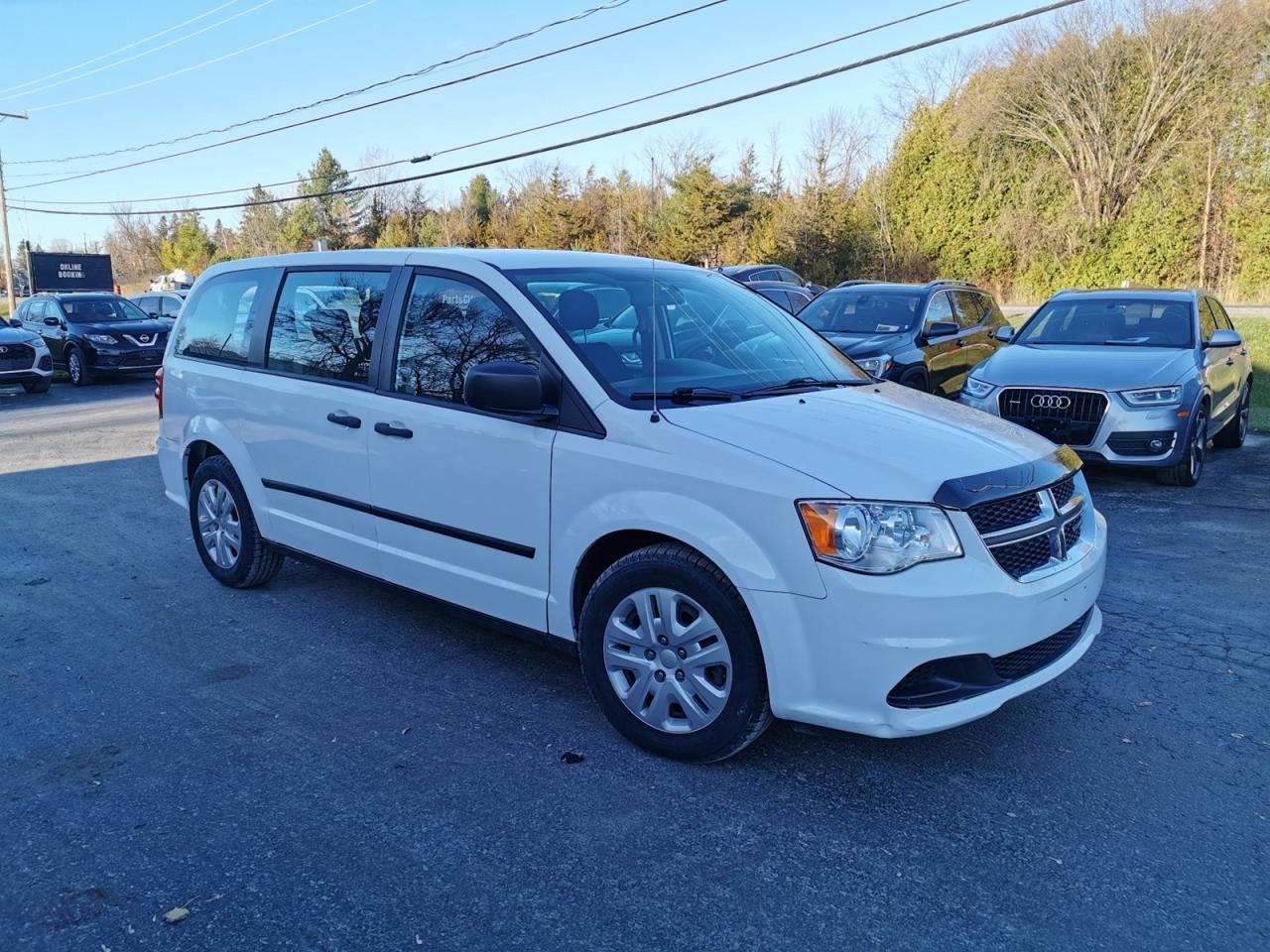 2016 Dodge Grand Caravan SE Plus - Photo #3