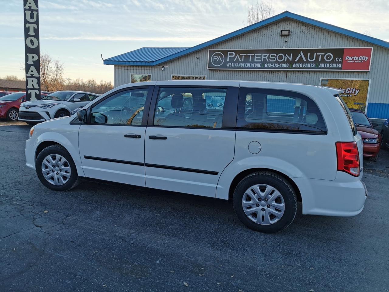 2016 Dodge Grand Caravan SE Plus - Photo #8