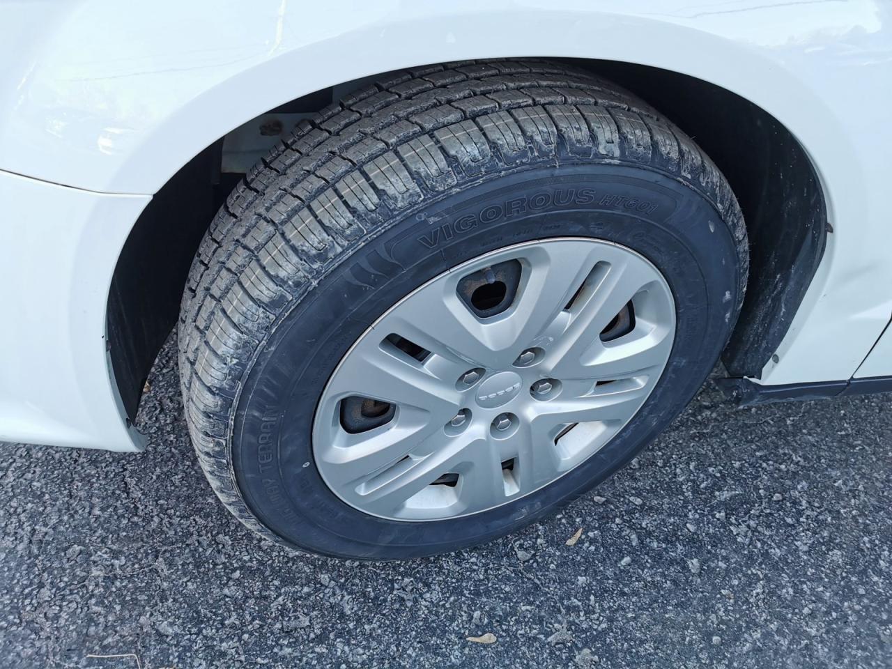 2016 Dodge Grand Caravan SE Plus - Photo #9