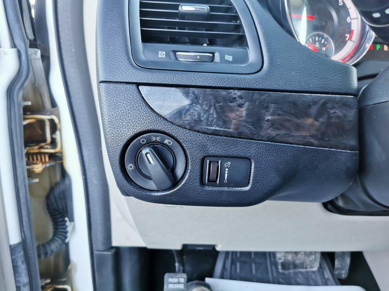 2016 Dodge Grand Caravan SE Plus - Photo #14