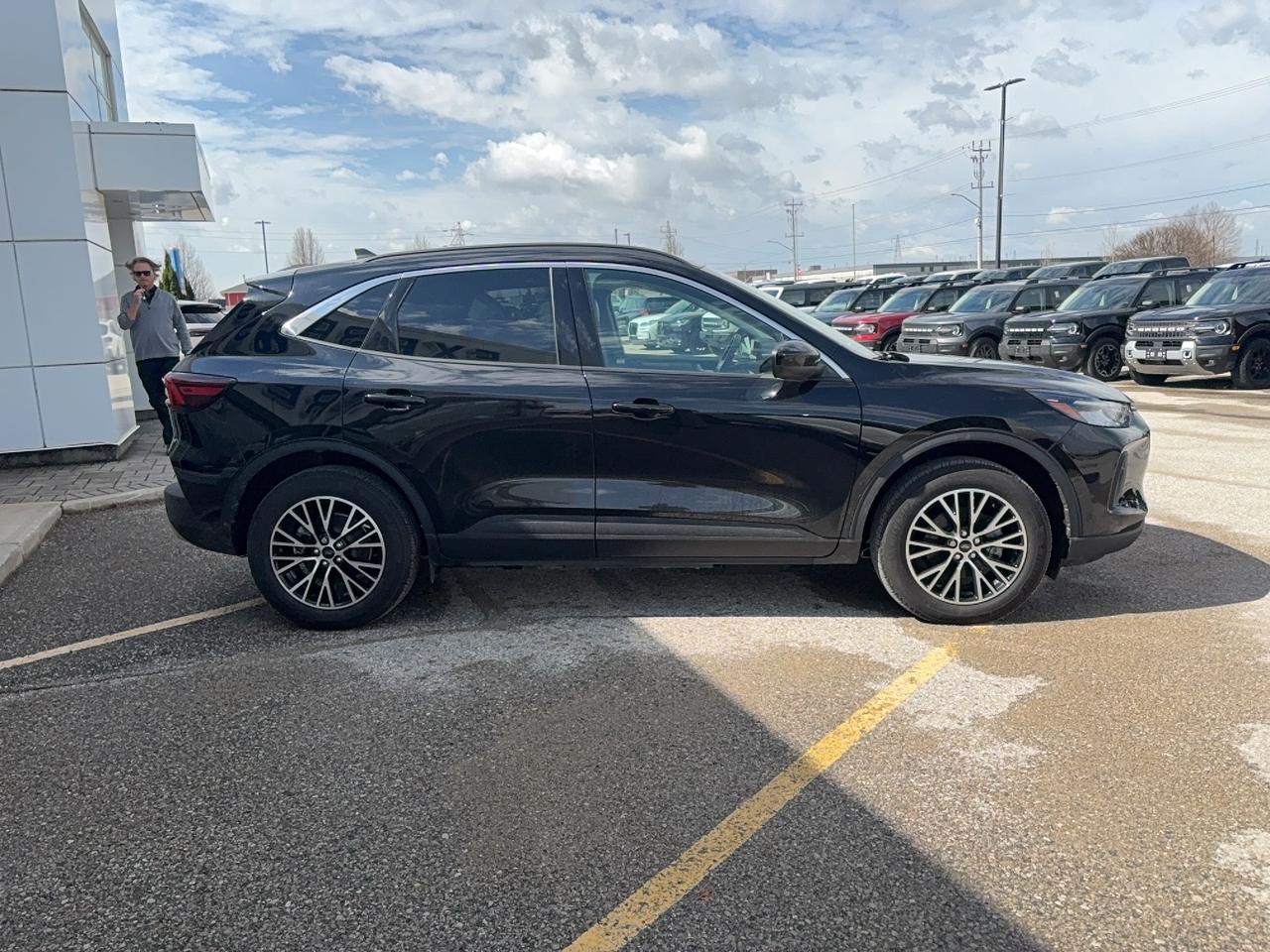 2024 Ford Escape PHEV, 2.5L, REAR CAMERA, REMOTE START! Photo3