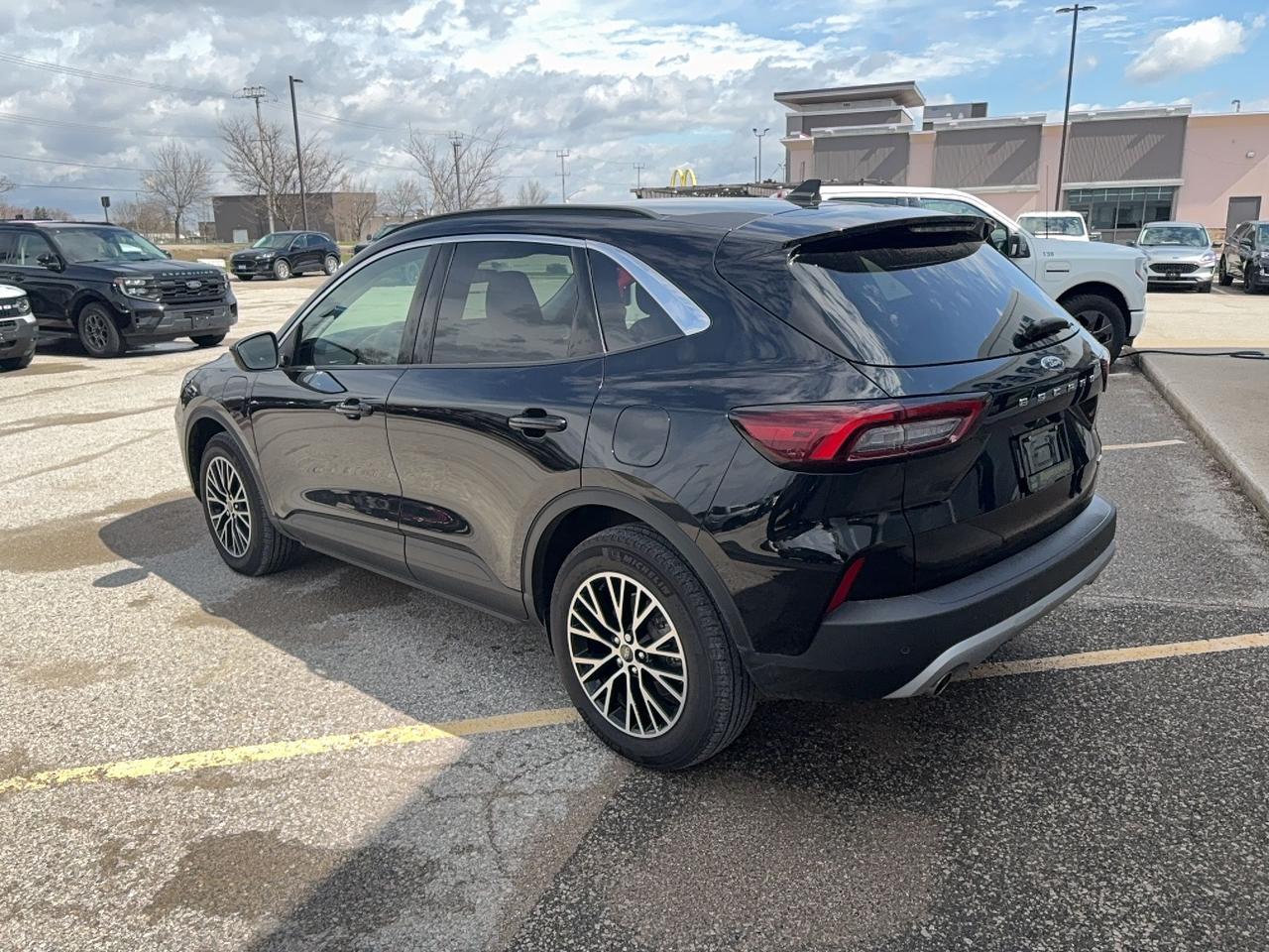 2024 Ford Escape PHEV, 2.5L, REAR CAMERA, REMOTE START! Photo