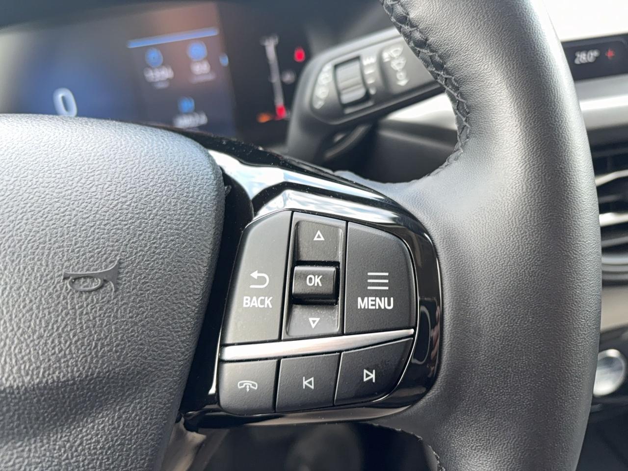 2024 Ford Escape PHEV, 2.5L, REAR CAMERA, REMOTE START! Photo