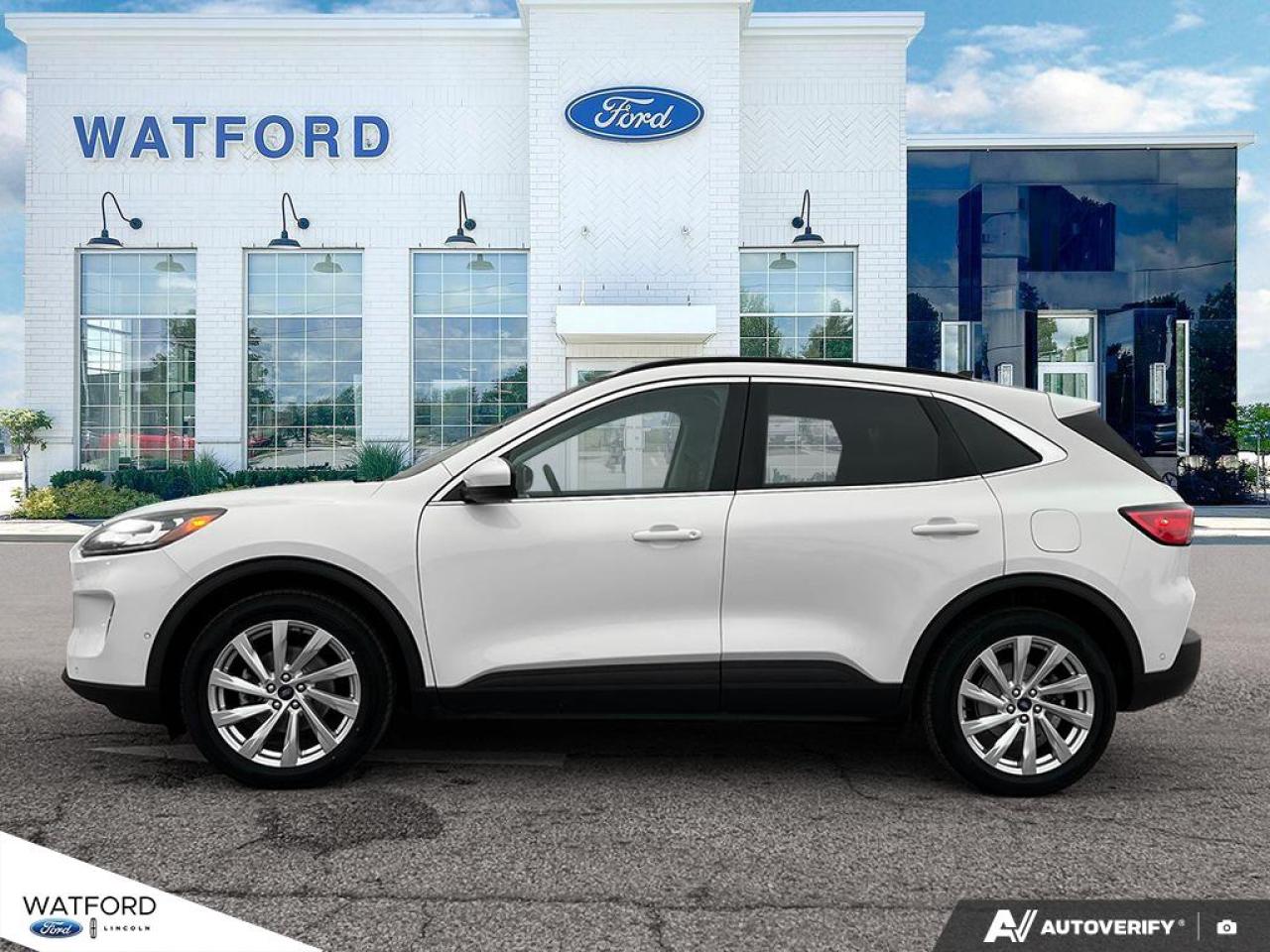 2021 Ford Escape Titanium AWD Photo2