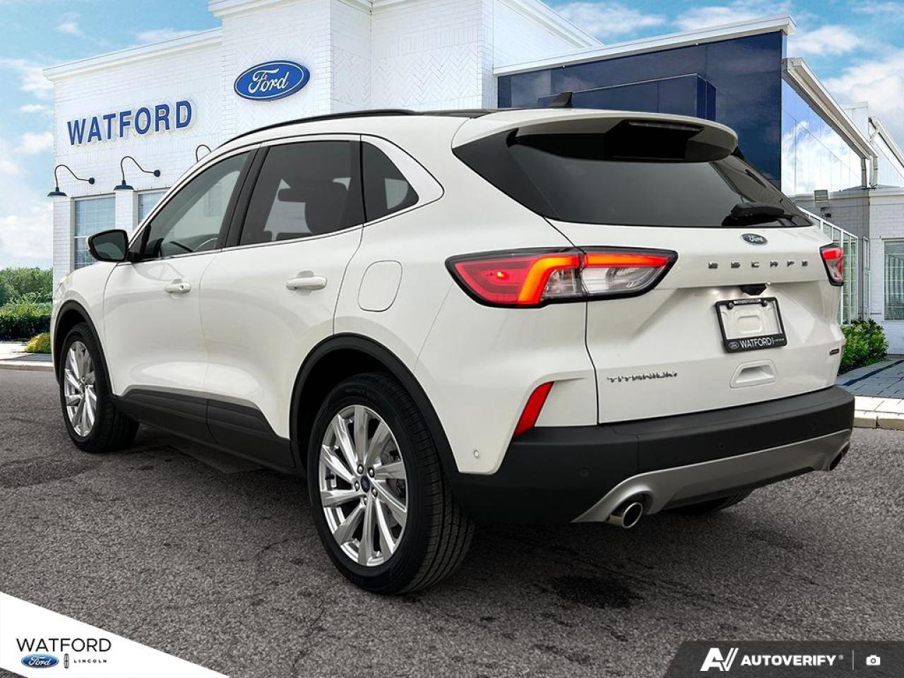 2021 Ford Escape Titanium AWD Photo3