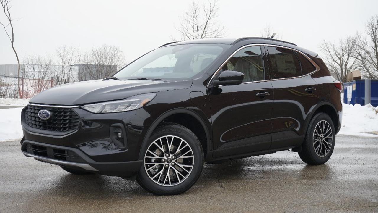2026 Ford Escape Plug-in Hybrid Photo